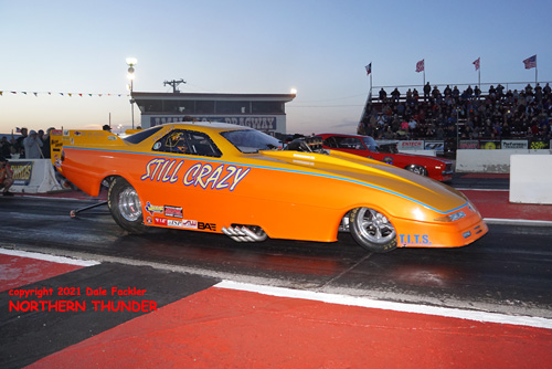 Clay Cunningham - 'Still Crazy' (near lane) 
vs Don Knoblauch - 'Atomic Punk' (far lane)